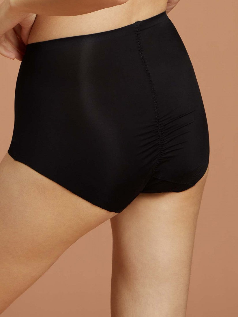 Invisible Mid-rise Lite-control Short Brief