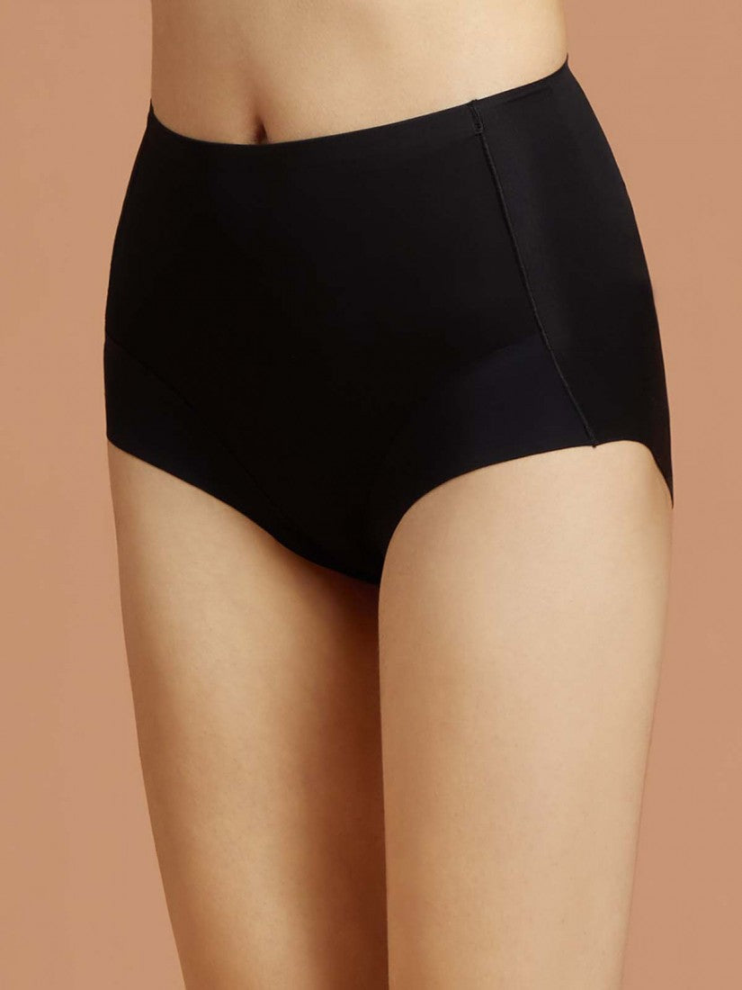Invisible Mid-rise Lite-control Short Brief