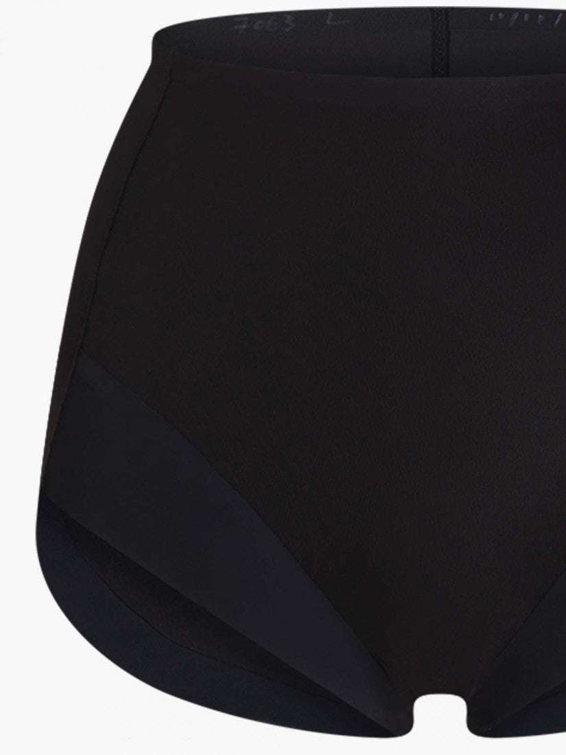 Invisible Mid-rise Lite-control Short Brief