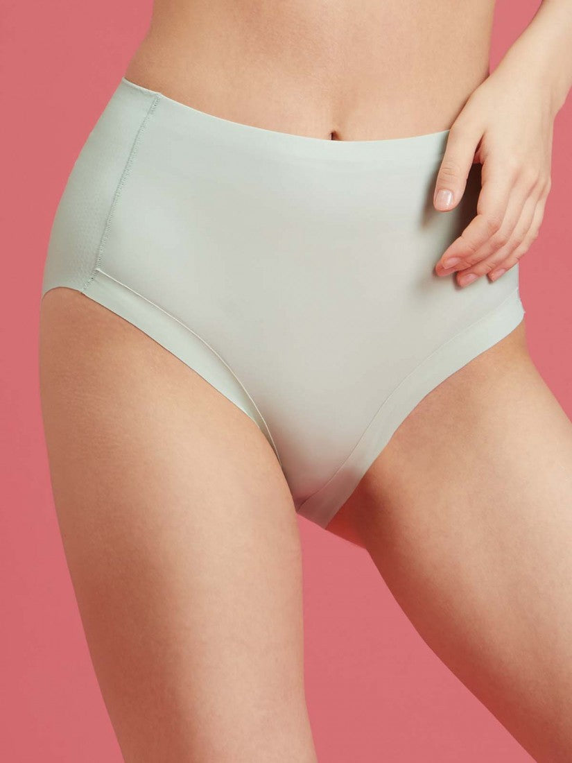 Invisible Mid-rise Hi Cut Control Brief